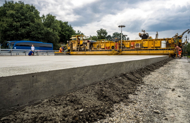 Росавтодор расширяет применение цементобетона в дорожном строительстве